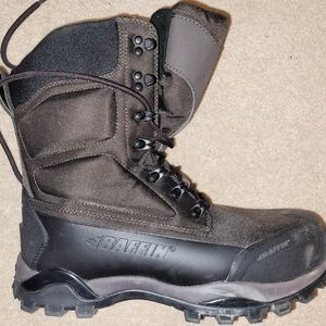 Size 9.5 women's Baffin boots